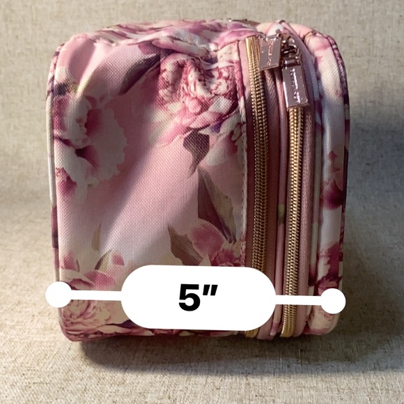 🌸 SOPHIA JOY BY Conair is a beauty brand that aims to provide fun a🌸#Sophia - Picture 13 of 15